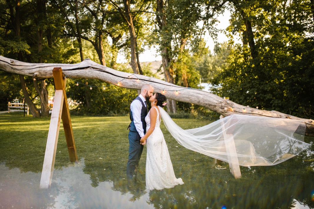 lyons farmette wedding - colorado wedding photographers - alchemy creative