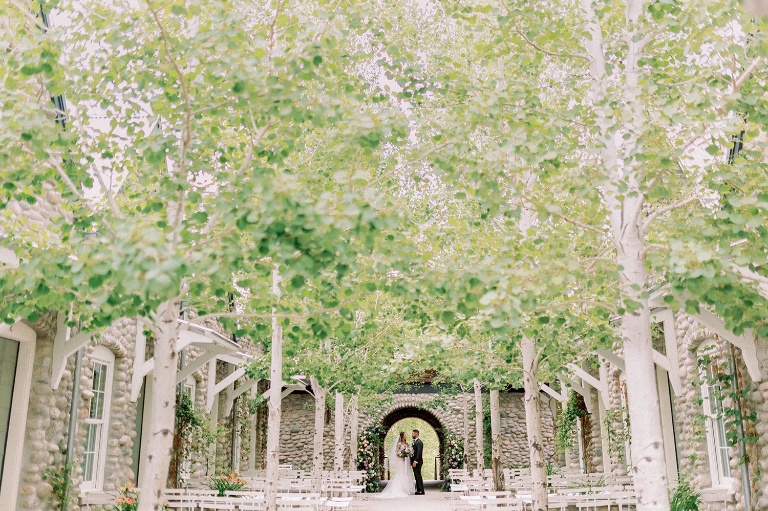 surf hotel wedding - colorado wedding photographers - surf chateau wedding ceremony- alchemycreative.net